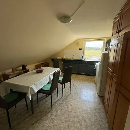 Konkoly Lovarda Es Vendeghaz Casa de hóspedes
