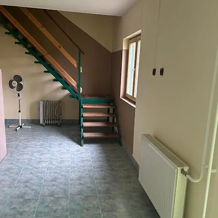 Konkoly Lovarda Es Vendeghaz Pensjonat Lenti