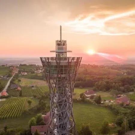 Pensión Konkoly Lovarda és