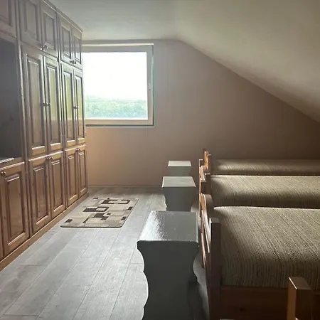 Konkoly Lovarda és Pensión