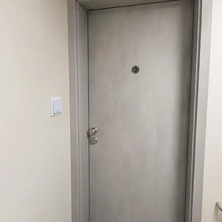 Konkoly Lovarda Es Vendeghaz *