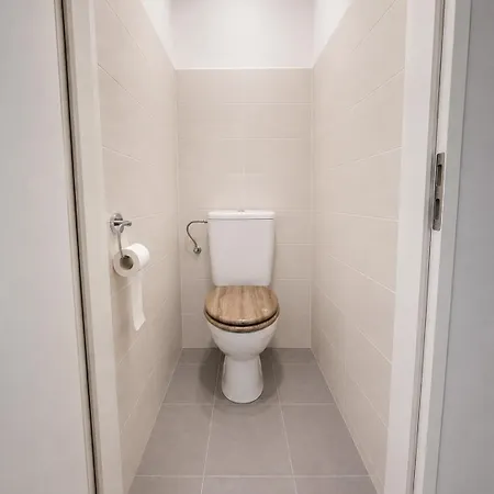 Konkoly Lovarda Es Vendeghaz Pensjonat