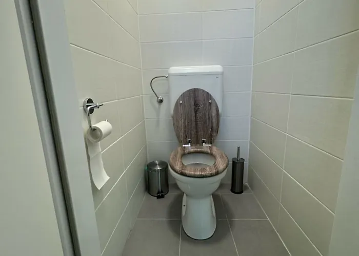 Konkoly Lovarda Es Vendeghaz Pensiune *