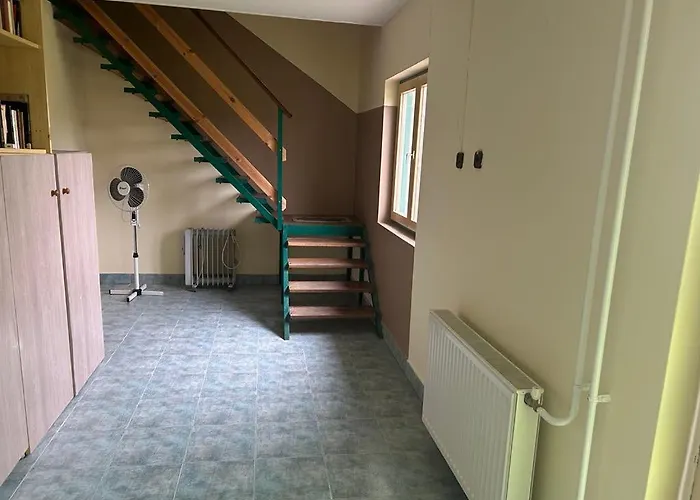Konkoly Lovarda Es Vendeghaz Pensiune Lenti